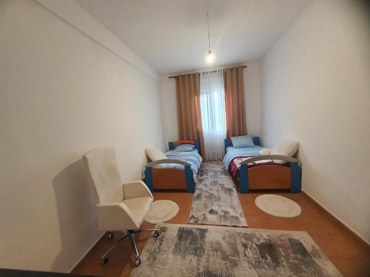 地拉那Spacious House With A Big Garden And Fire Pit别墅 外观 照片