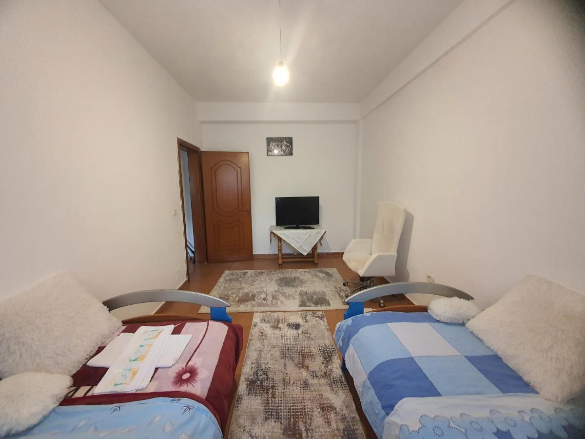 地拉那Spacious House With A Big Garden And Fire Pit别墅 外观 照片